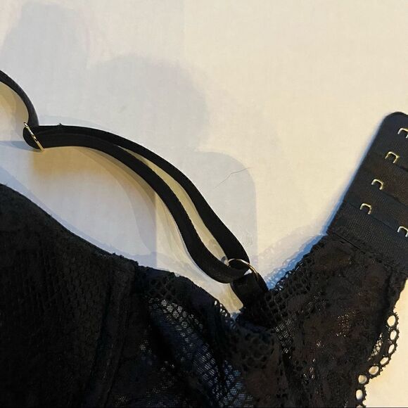 Victoria Secret plunge bra Black 34D lace trimmed underwire lightly padded - Picture 9 of 14